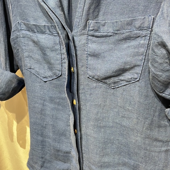 Cloth and Stone Split Back Button Down - Picture 5 of 10